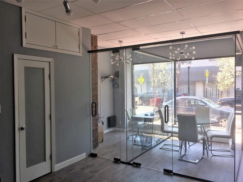 More Photos Of 1704 Summit Ave, Union City Storefront Retail Office For Lease