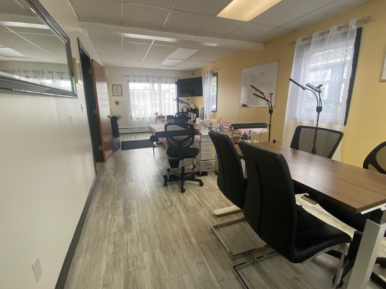 More Photos Of 1923 Post Rd, Warwick Medical For Sale