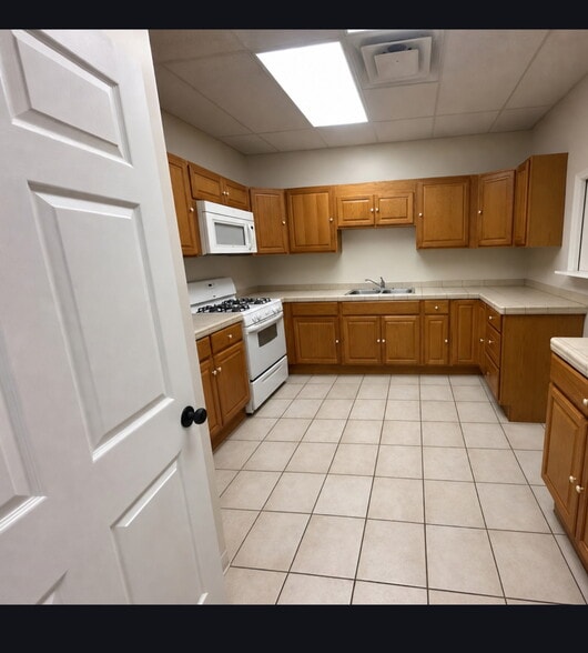 More Photos Of 1831 Bellefontaine St, Indianapolis Religious Facility For Sale