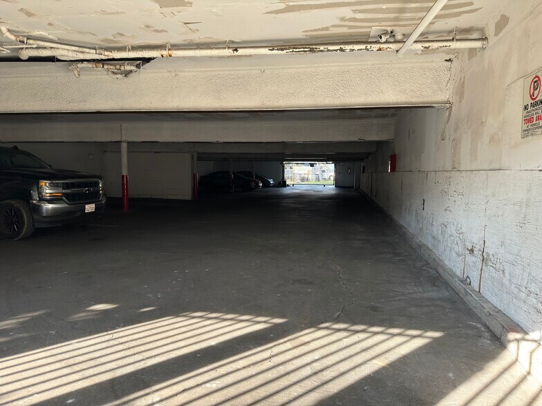 More Photos Of 709 E Chestnut Ave, Santa Ana Apartments For Sale