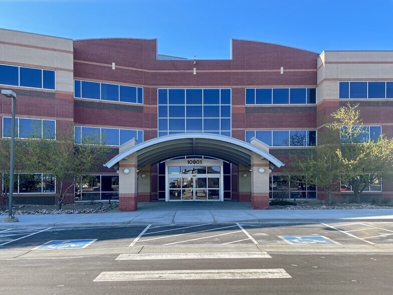 More Photos Of 10901 W Toller Dr, Littleton Coworking Space