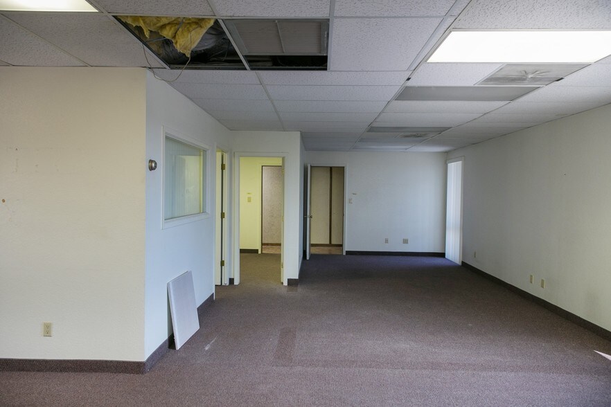 More Photos Of 165 E Southern Ave, Mesa Loft Creative Space For Lease