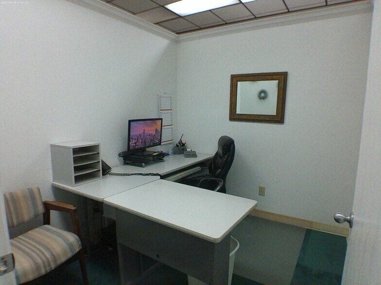 More Photos Of 603 N 8th St, Killeen Office For Sale