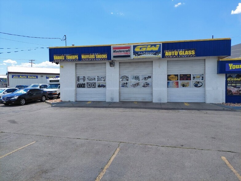 More Photos Of 1422-1462 S Redwood Rd, Salt Lake City Showroom For Sale