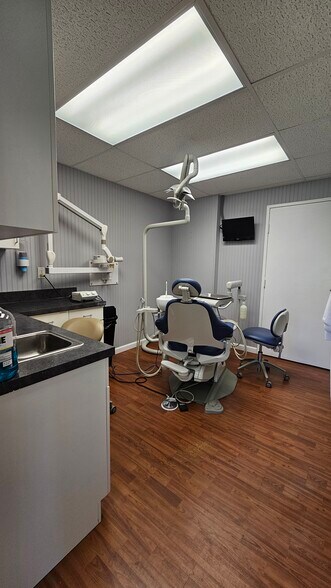 More Photos Of 350 S Main St, Cheshire Medical For Sale