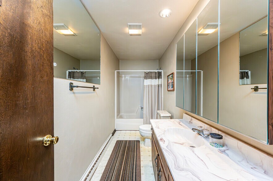 More Photos Of 376 E Main St, Mount Pleasant Medical For Sale