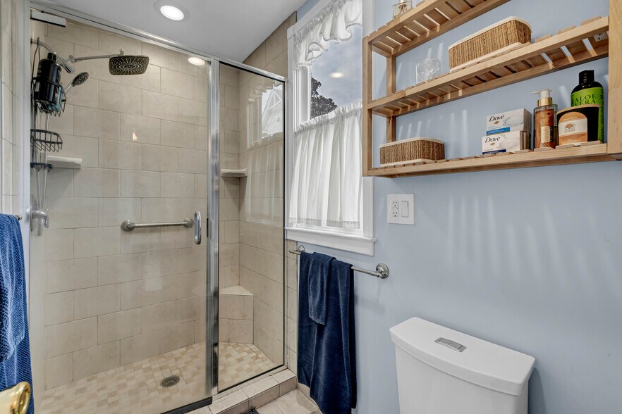 More Photos Of 412 S 3rd St, Wilmington Hospitality For Sale