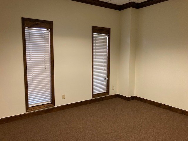 More Photos Of 2511 Riverside Dr, Chattanooga Showroom For Lease