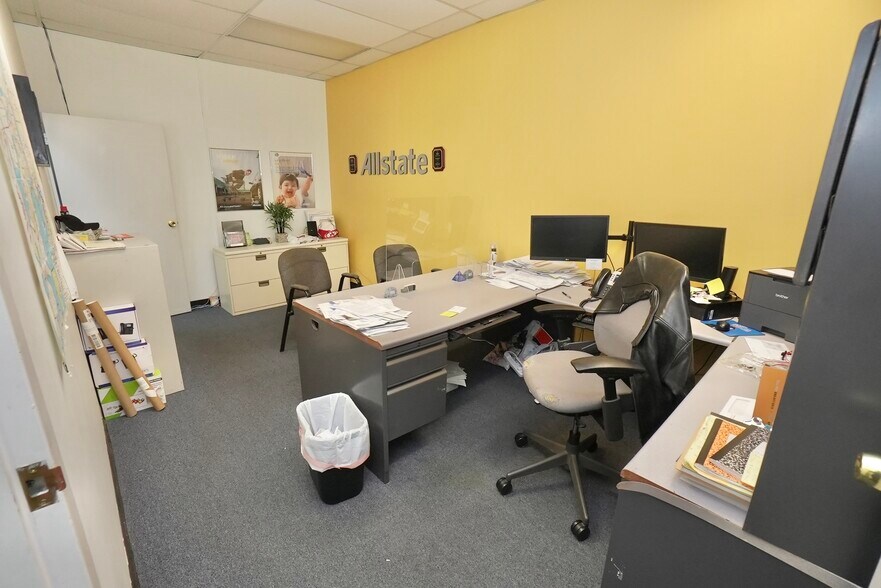 More Photos Of 137-145 Washington Ave, Belleville Unknown For Lease