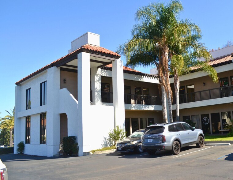 More Photos Of 11650 Iberia Pl, San Diego Office For Lease