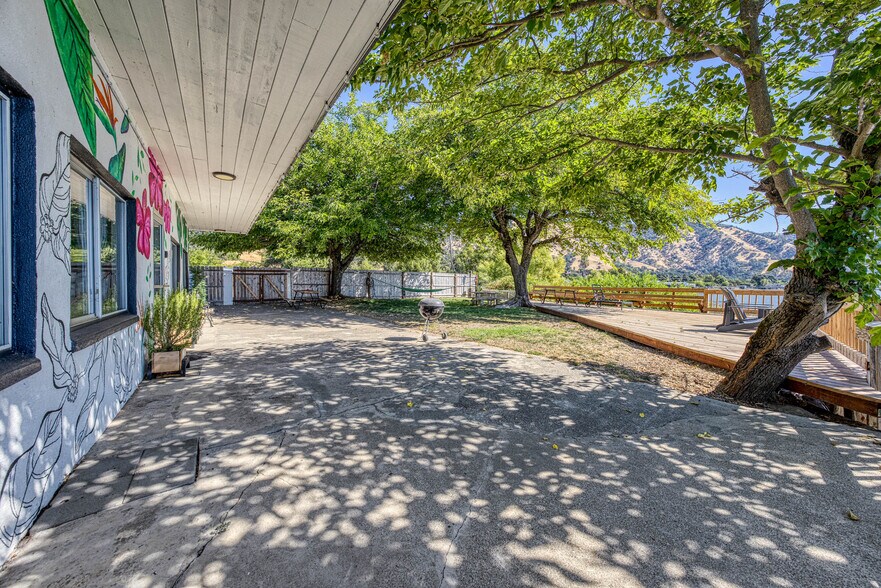 More Photos Of 2985 Lakeshore Blvd, Upper Lake Manufactured Housing Mobile Home Park For Sale