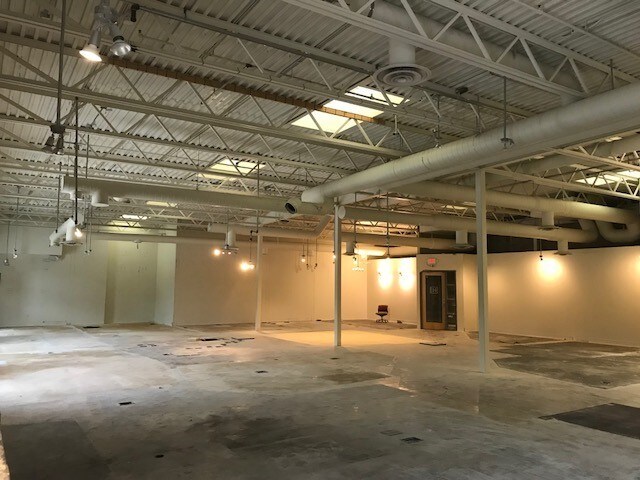 More Photos Of 1201 Harmon Pl, Minneapolis Office For Lease