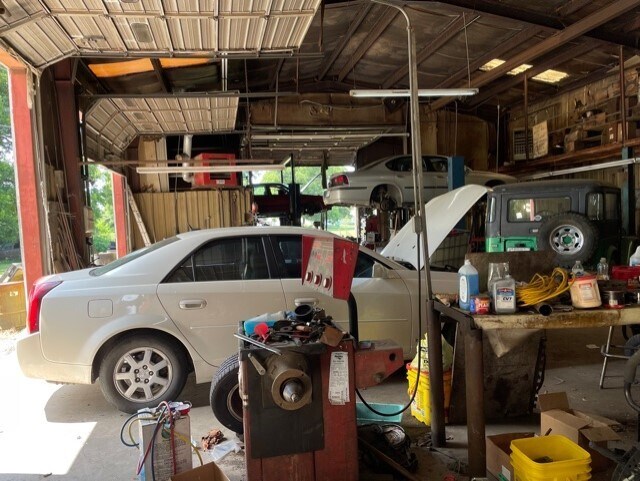 More Photos Of 1510 Pioneer Rd, Henry Auto Repair For Sale