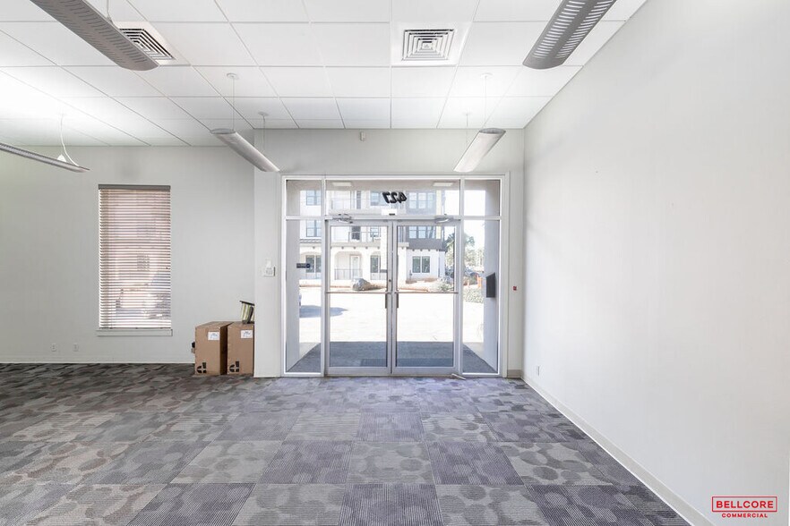 More Photos Of 427 Garden St, Pensacola General Retail For Lease