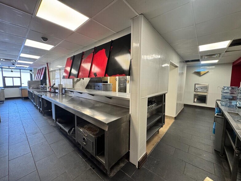 More Photos Of 1181 Stone Dr, Harrison Restaurant For Sale