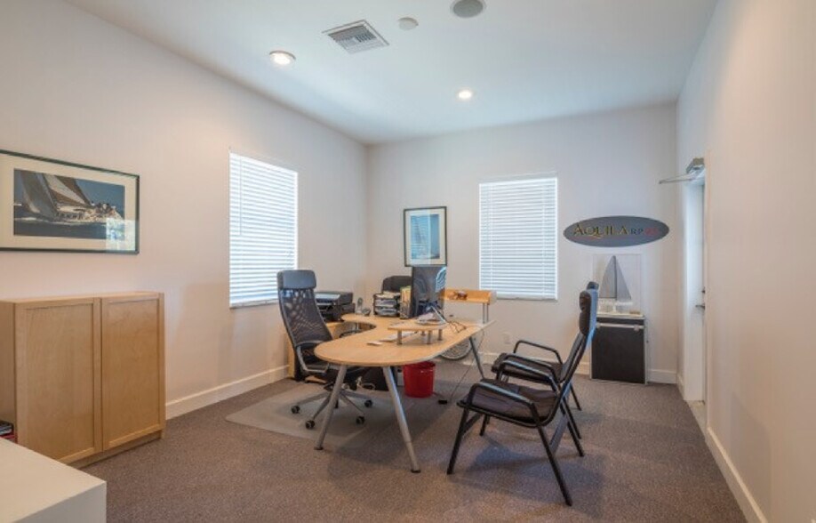 More Photos Of 1000 Bass Blvd, Dunedin Office For Sale