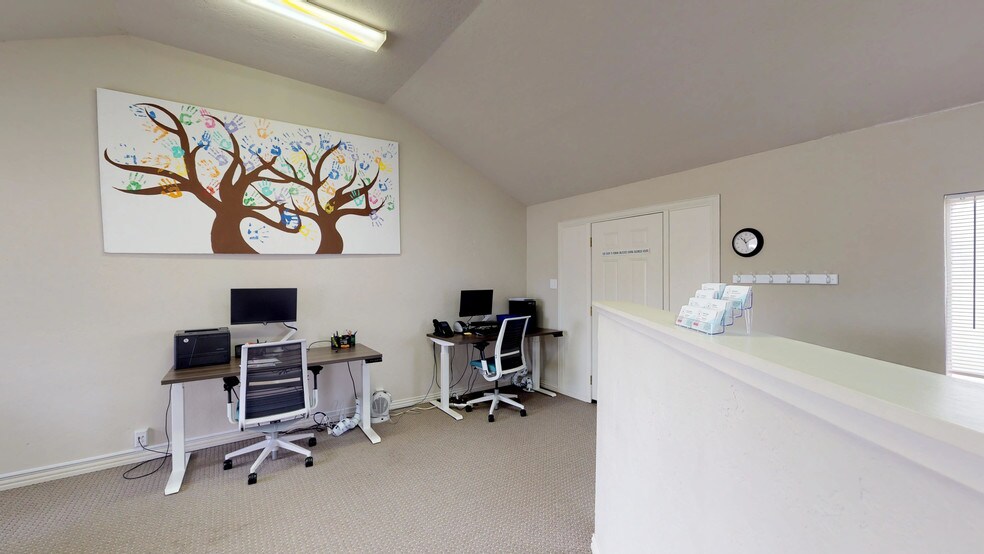 More Photos Of 1208 Bent Oaks Ct, Denton Office Residential For Sale