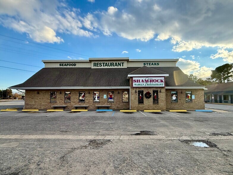 More Photos Of 101 W Boulevard, Williamston Restaurant For Sale