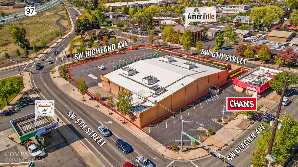 More Photos Of 732 SW 6th St, Redmond Freestanding For Lease