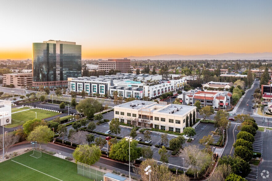 More Photos Of 2010 E 1st St, Santa Ana Medical For Lease