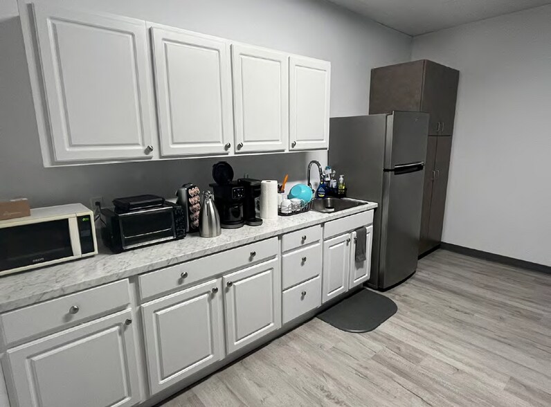More Photos Of 100 10th St, Charlottesville Office For Sale