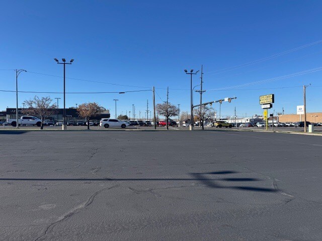 More Photos Of 3312 Wall Ave, Ogden Auto Dealership For Lease