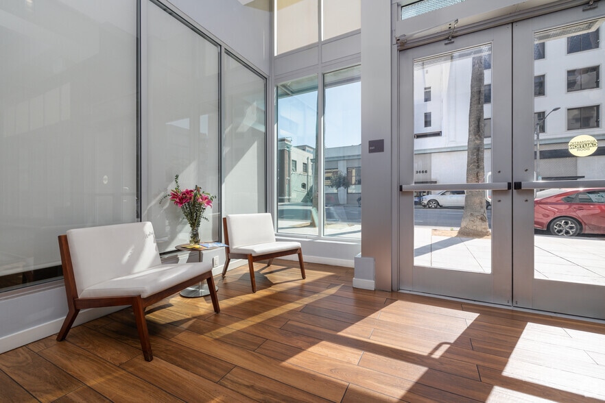 More Photos Of 3750 Main St, Riverside Apartments For Lease