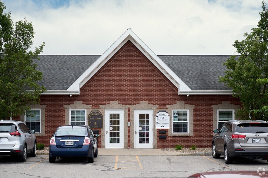 More Photos Of 95 Canal Landing Blvd, Rochester Medical For Lease