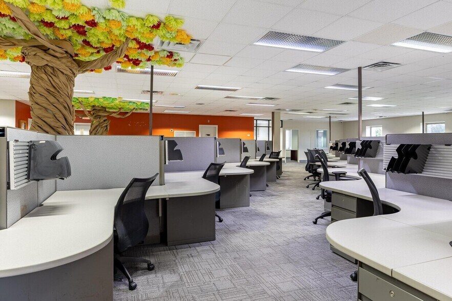 More Photos Of 240 Edwards St, Cleveland Office For Sale