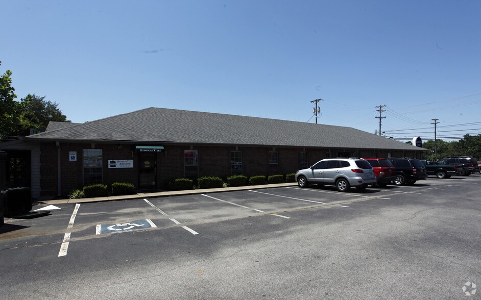 More Photos Of 2515A Wilma Rudolph, Clarksville Office For Lease