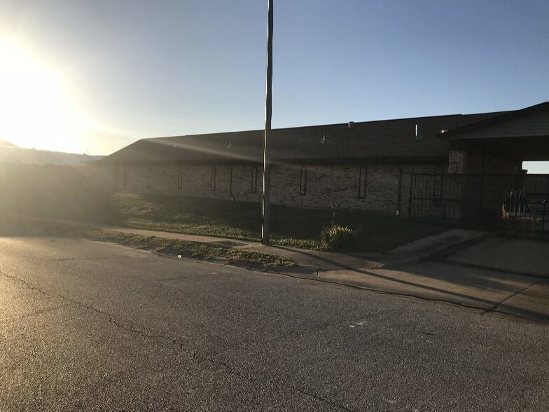 More Photos Of 3607 Hamilton Ave, Saint Louis Hotel For Sale