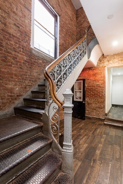 More Photos Of 28 Forsyth St, New York Apartments For Sale