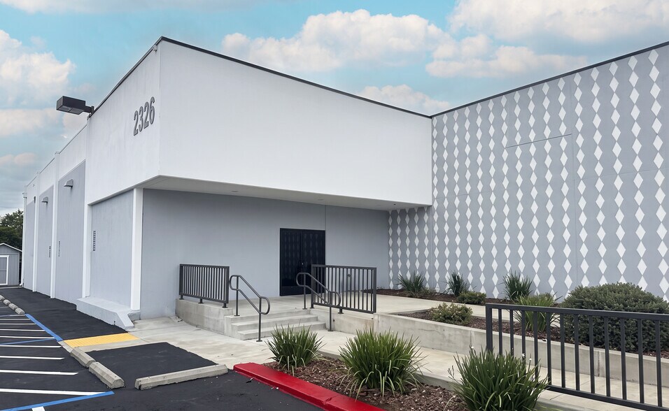 More Photos Of 2326 Florin Rd, Sacramento General Retail For Lease