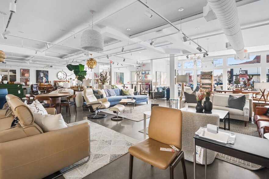 More Photos Of 40 Bridge St, Portsmouth Storefront Retail Residential For Sale