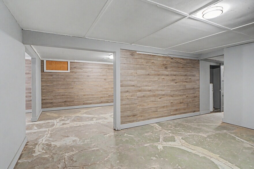 More Photos Of 330 Main Ave E, Soap Lake Freestanding For Lease