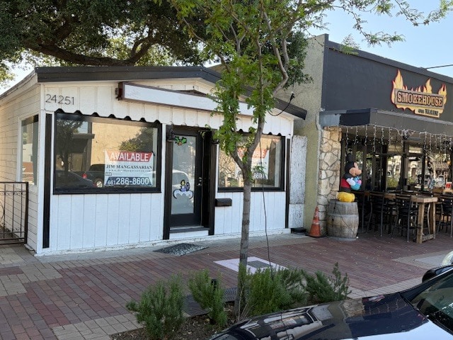 More Photos Of 24251 Main St, Santa Clarita General Retail For Lease