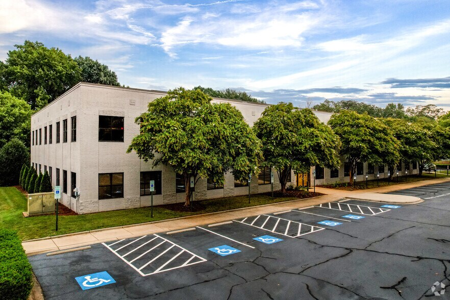 More Photos Of 5350 77 Center Dr, Charlotte Office For Lease