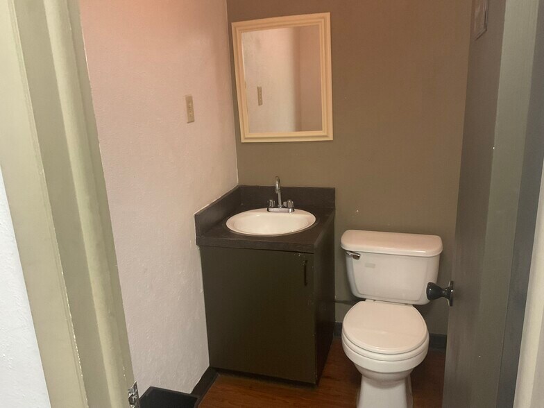 More Photos Of 4045 N Wadsworth Blvd, Wheat Ridge Office For Sale