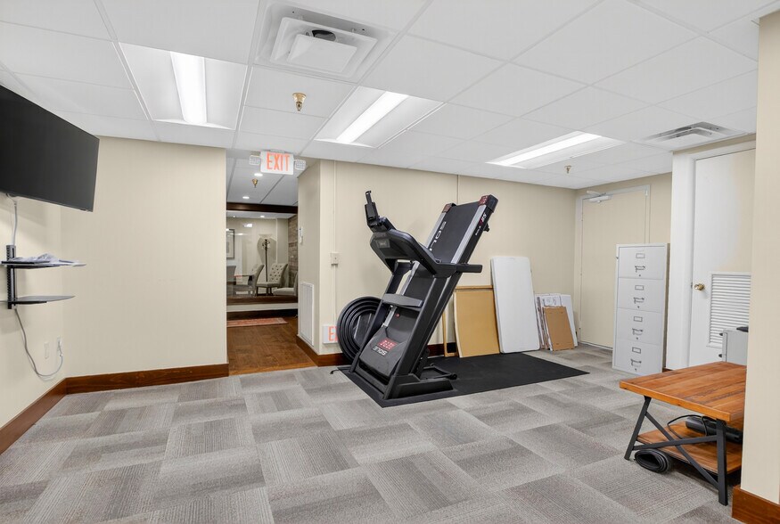 More Photos Of 750 Washington Rd, Mt Lebanon Apartments For Sale