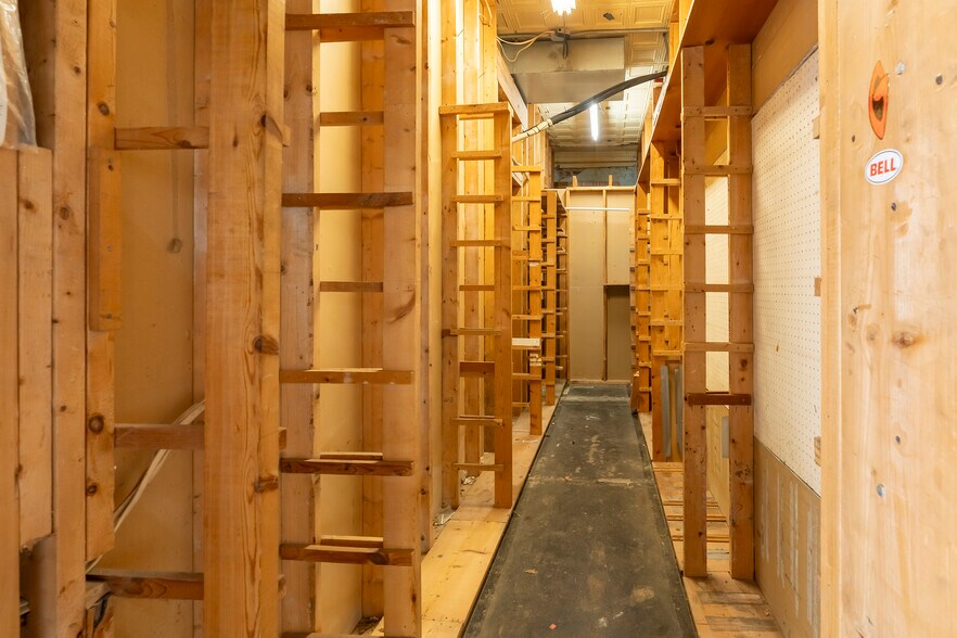 More Photos Of 300 S Illinois Ave, Carbondale Storefront Retail Office For Sale