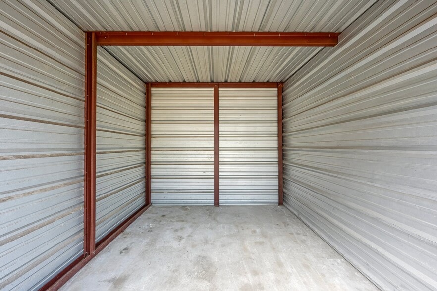 More Photos Of 2136 Cr-2321, Panama City Self Storage For Sale