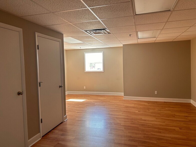 More Photos Of 1030 Campbell St, Thomasville Warehouse For Lease