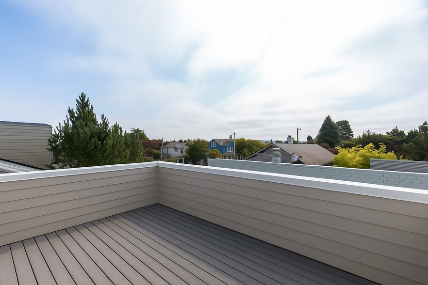 More Photos Of 625 Tyler St, Port Townsend General Retail For Sale