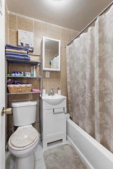 More Photos Of 91 Bergen Ave, Jersey City Apartments For Sale