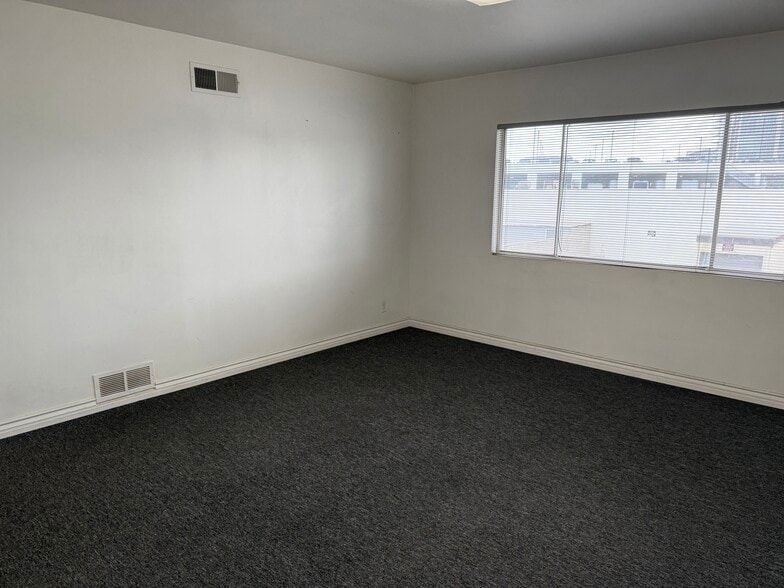 More Photos Of 11354 Burbank Blvd, North Hollywood Loft Creative Space For Lease