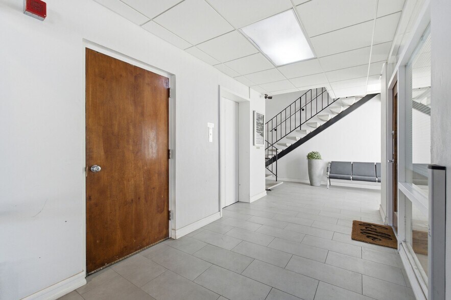 More Photos Of 6500 Fairmount Ave, El Cerrito Storefront Retail Office For Sale