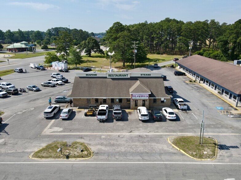 More Photos Of 101 W Boulevard, Williamston Restaurant For Sale