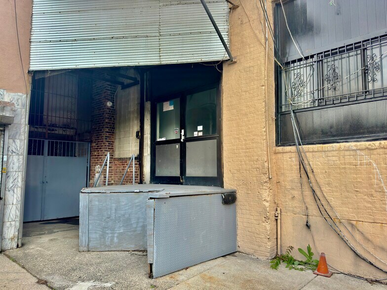 More Photos Of 36-32 34th St, Long Island City Warehouse For Lease