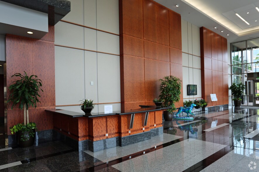More Photos Of 4030 W Boy Scout Blvd, Tampa Office For Lease