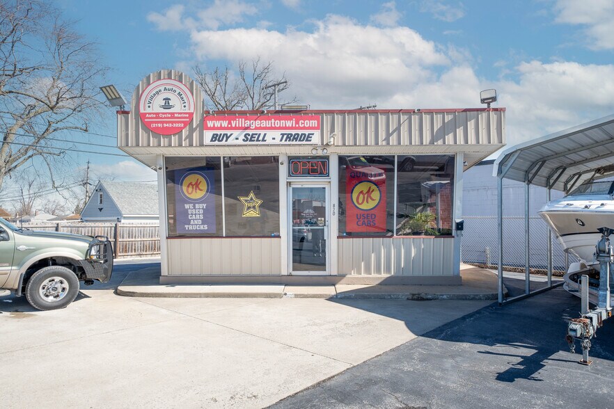 More Photos Of 820 W Old Ridge Rd, Hobart Auto Dealership For Sale